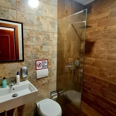 4 Hotel 3*