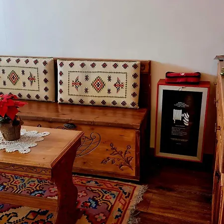 4 3* Gjirokastër