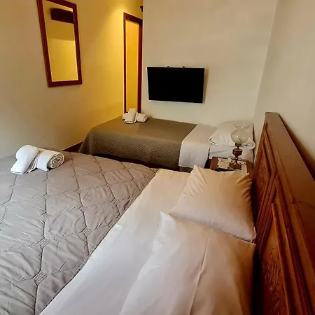 4 Hotel