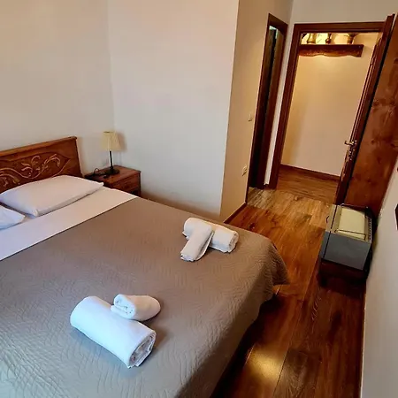 4 Hotel 3*